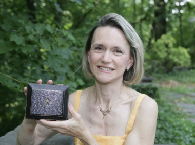 法国政治与军事领袖拿破仑1.5英寸长的生殖器被新泽西泌尿科医生的女儿所拥有